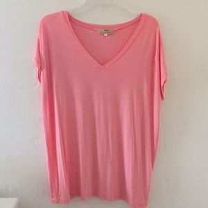 Coral V-neck Piko